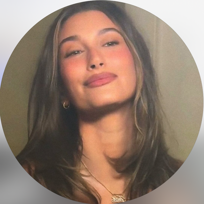 Hailey Bieber